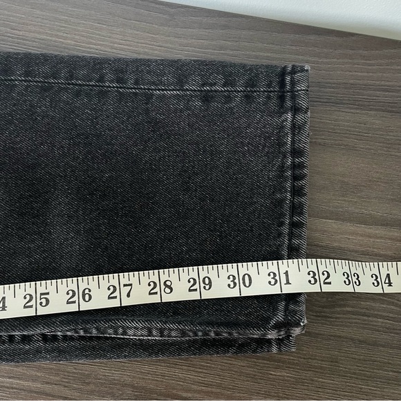 Vintage High-waisted Black Wash Straight Leg Jeans - Picture 10 of 10
